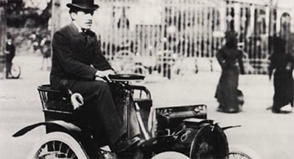 RENAULT 【整備済】 Renault Japon | 安全への取り組み - ヒストリー