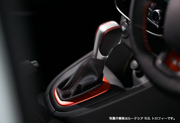 RENAULT JAPON | ルーテシア ルノー・スポール