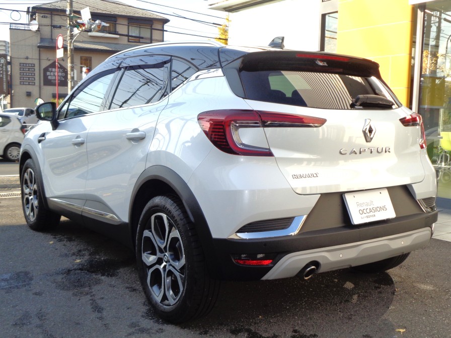 フランスの最新SUVはアスリートのしなやかな筋肉を彷彿させる躍動的でダイナミックなエクステリアデザインを纏う