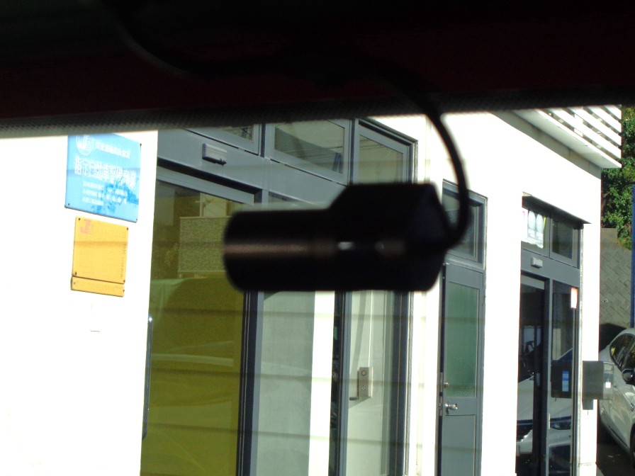 後方用ドラレコで安心はさらに高まります。