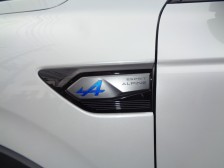 「アルピーヌ」はスポーティだけでなくエレガントも併せ持ちます