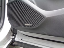 Boseサウンドシステムを搭載、ハイレベルな音響効果を実現。