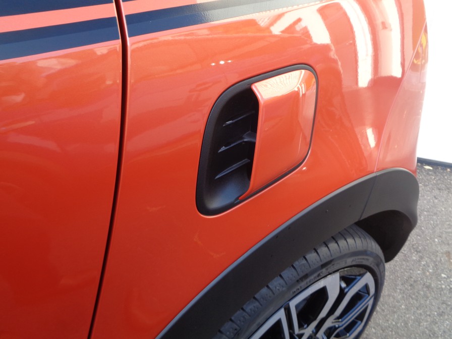 リアサイドのインテークも当初はGTだけの特別な装備でした