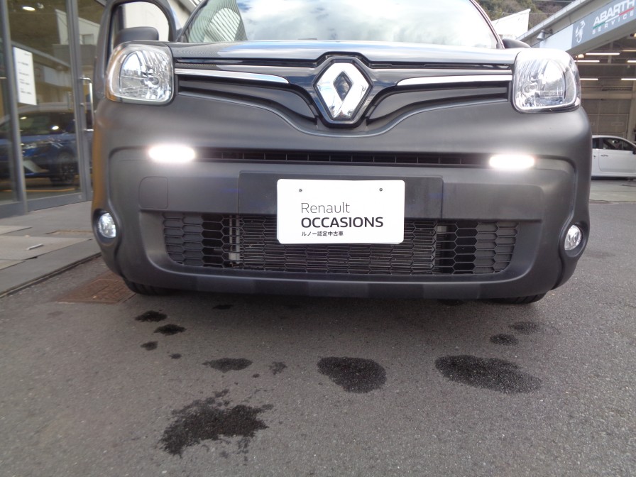 リミテッドだけの特別な装備のひとつ「LEDデイタイムランプ」