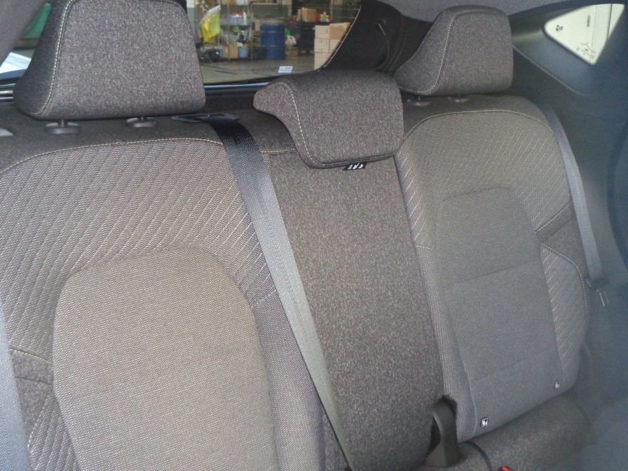 仏蘭西流おもてなし空間がここに。伝統の乗り心地の良さを十分に体感できるのが後席です。