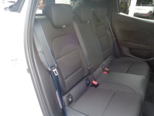 仏蘭西流おもてなし空間がここに。伝統の乗り心地の良さを十分に体感できるのが後席です。