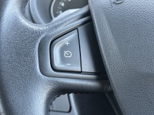 高速道路などで定速走行する際、アクセル操作から開放させてくれるクルーズコントロールを装備。安心のスピードリミッター機能も付いてます。