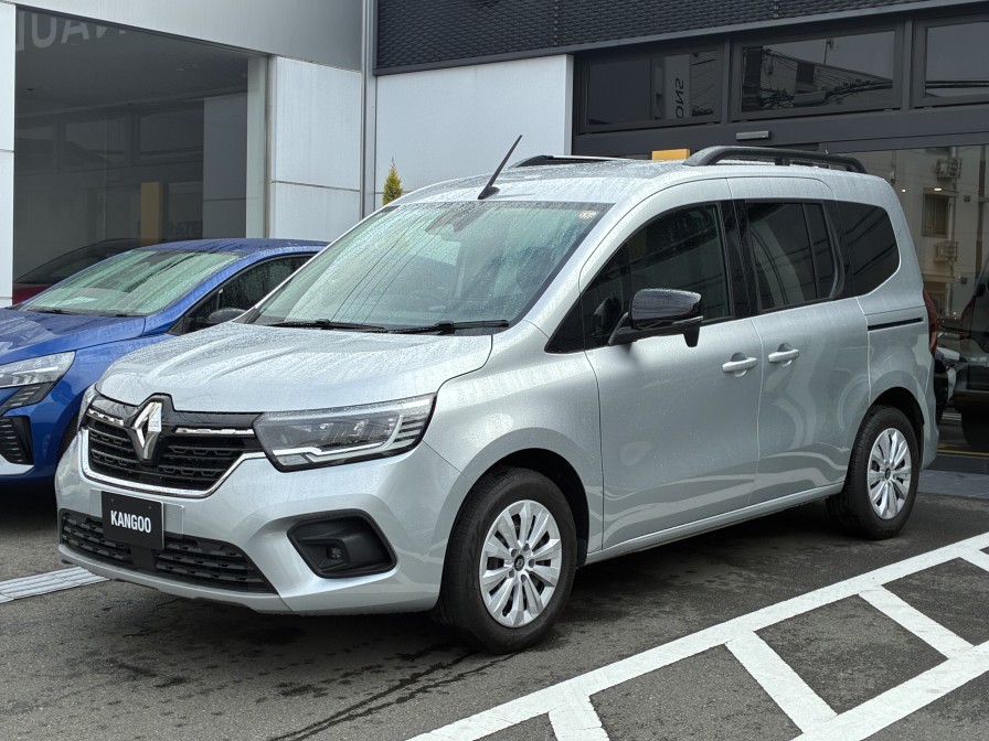 カングー INTENS  ディーゼル  新車保証　7速EDC　ETC　バックカメラ  当店デモカー！