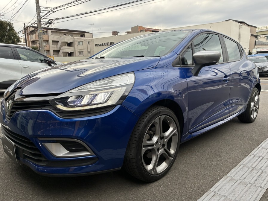 専用バンパー、R.S.リアスポイラー、専用アロイホイール