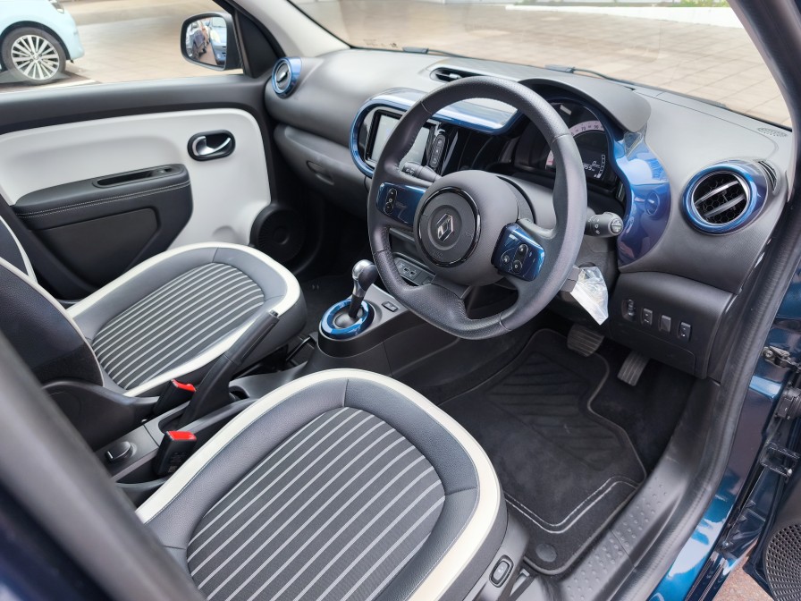 Renault Japon | ルノー名古屋東 ルノートゥインゴインテンス