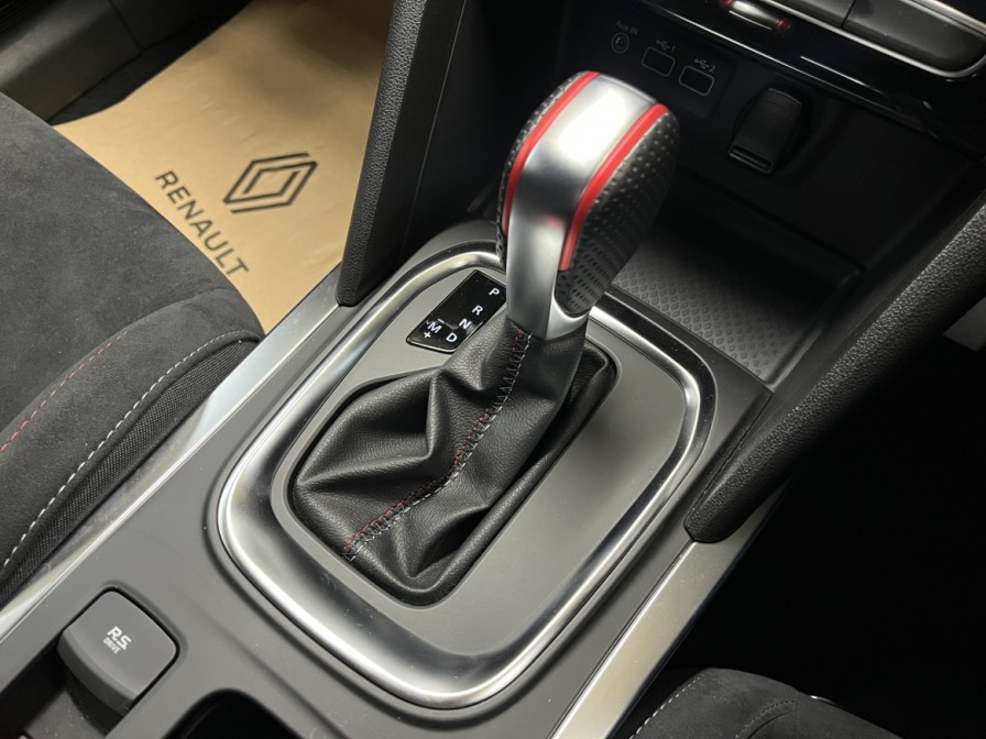 Renault Japon | ルノー枚方 ルノー メガーヌ ルノースポール